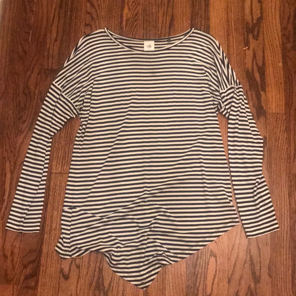 Black and white long sleeve shirt